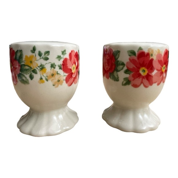 Pioneer Woman Floral Ceramic Footed Salt and Pepper Shakers with Stoppers - Picture 2 of 6
